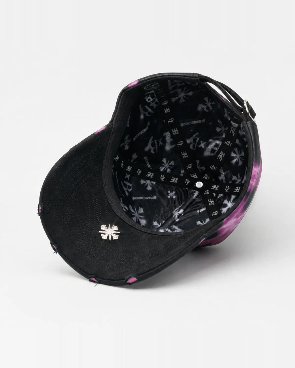 Baez x 31 Hats Buzyone — interior